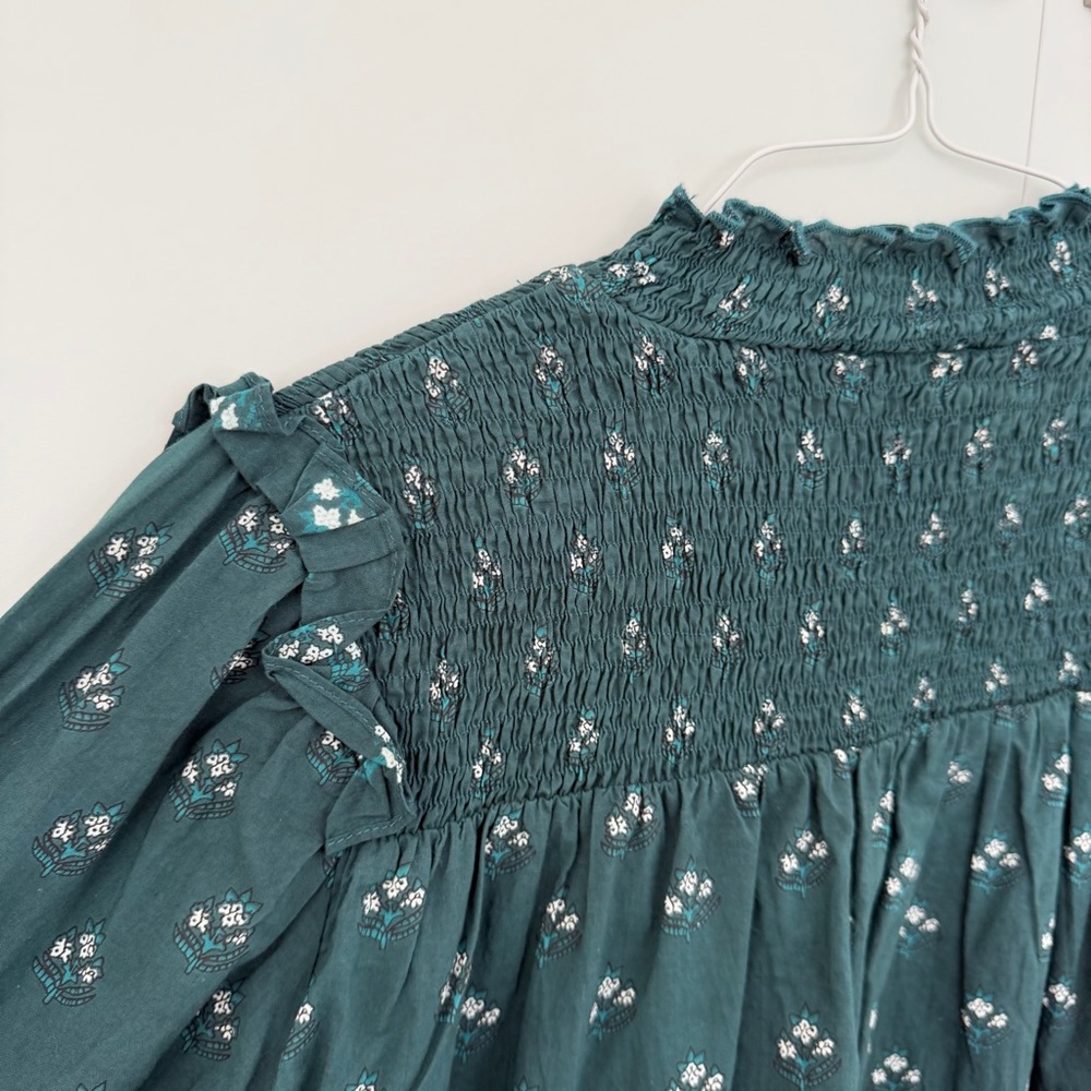 RO’S GARDEN Smocked Indira Gama Top in Dark Green Floral - Picture 6 of 9